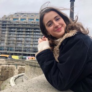 Meet your Posher, Kelly